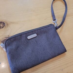 Baggallini RFID Wristlet Gray/Grey
